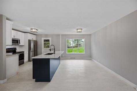 332 Crandall Drive NE Cedar Rapids IA 52402