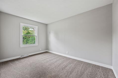 332 Crandall Drive NE Cedar Rapids IA 52402