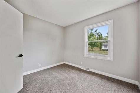 332 Crandall Drive NE Cedar Rapids IA 52402