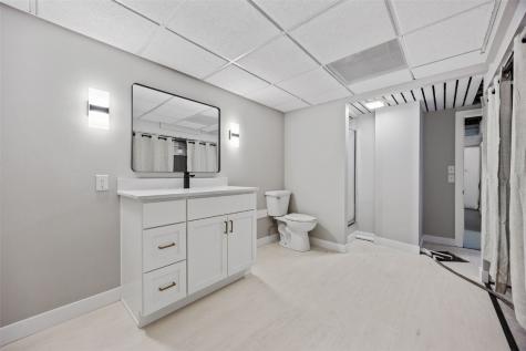332 Crandall Drive NE Cedar Rapids IA 52402