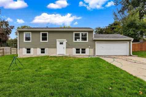 332 Crandall Drive NE Cedar Rapids IA 52402