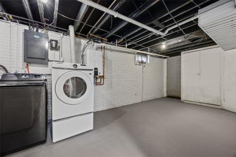 332 Crandall Drive NE Cedar Rapids IA 52402