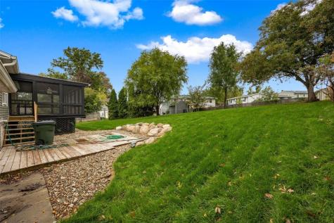 332 Crandall Drive NE Cedar Rapids IA 52402