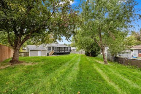 332 Crandall Drive NE Cedar Rapids IA 52402