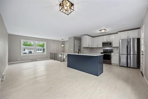 332 Crandall Drive NE Cedar Rapids IA 52402