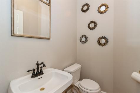 1916 Oak Knolls Court SE Cedar Rapids IA 52403