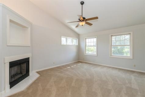 1916 Oak Knolls Court SE Cedar Rapids IA 52403