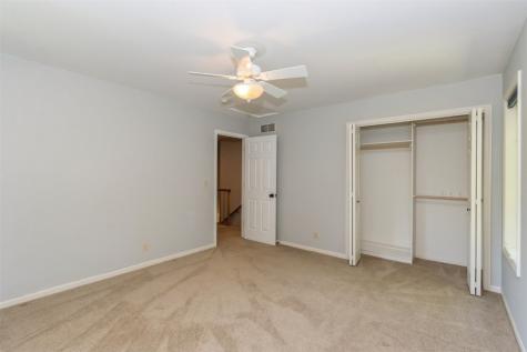 1916 Oak Knolls Court SE Cedar Rapids IA 52403