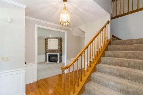 1916 Oak Knolls Court SE Cedar Rapids IA 52403