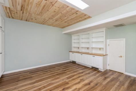 1916 Oak Knolls Court SE Cedar Rapids IA 52403