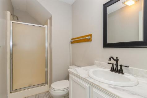 1916 Oak Knolls Court SE Cedar Rapids IA 52403