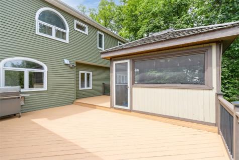 1916 Oak Knolls Court SE Cedar Rapids IA 52403