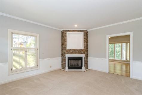 1916 Oak Knolls Court SE Cedar Rapids IA 52403