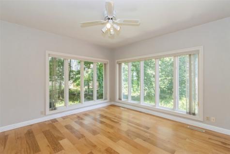 1916 Oak Knolls Court SE Cedar Rapids IA 52403