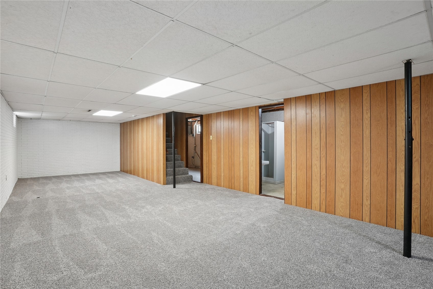 419 E 4th Street IA 50668