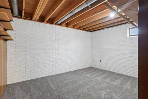 419 E 4th Street IA 50668