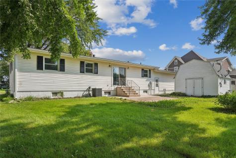 419 E 4th Street IA 50668