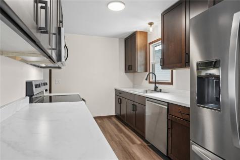 419 E 4th Street IA 50668