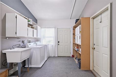 109 Elm Street Van Horne IA 52346