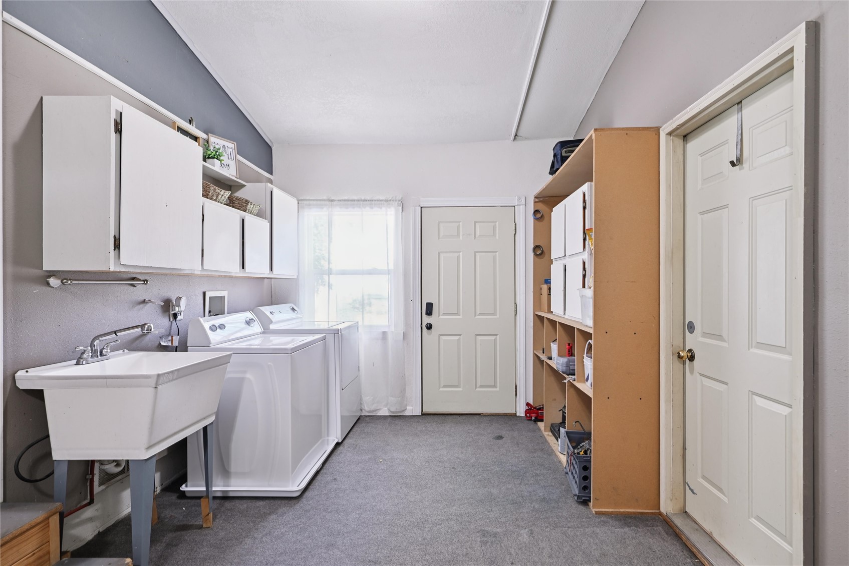 109 Elm Street Van Horne IA 52346
