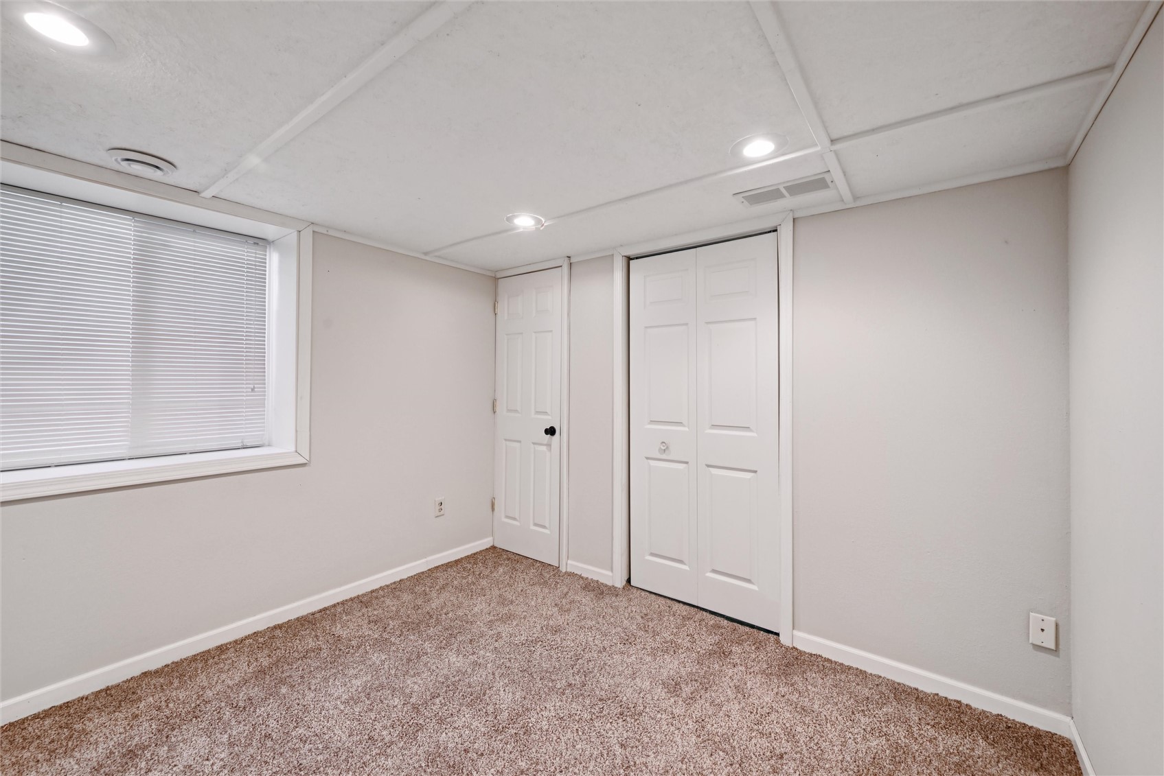 109 Elm Street Van Horne IA 52346