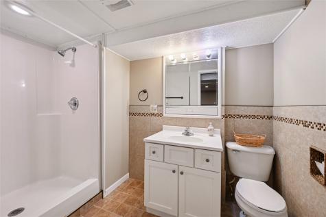 109 Elm Street Van Horne IA 52346