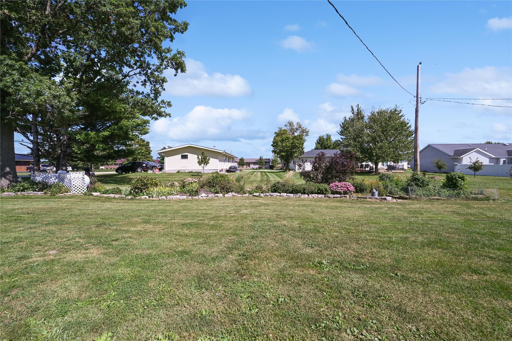 109 Elm Street Van Horne IA 52346