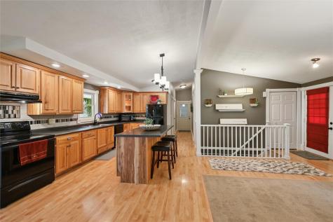 109 Elm Street Van Horne IA 52346