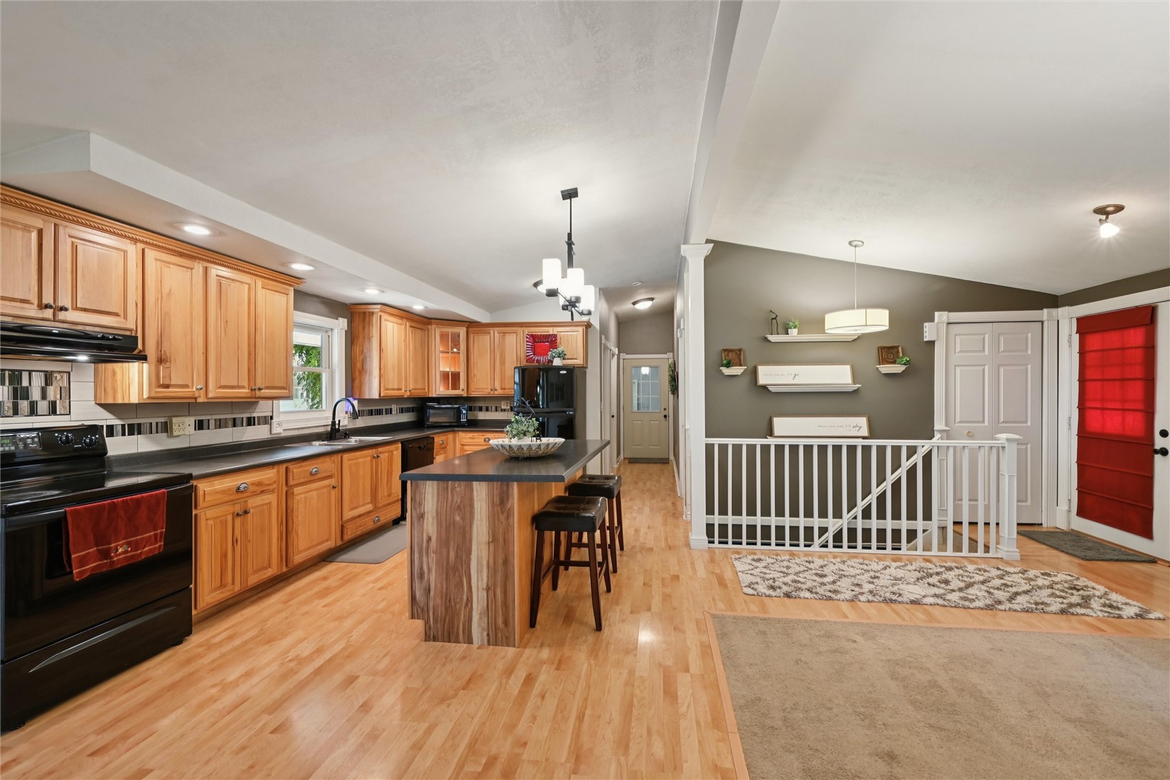 109 Elm Street Van Horne IA 52346