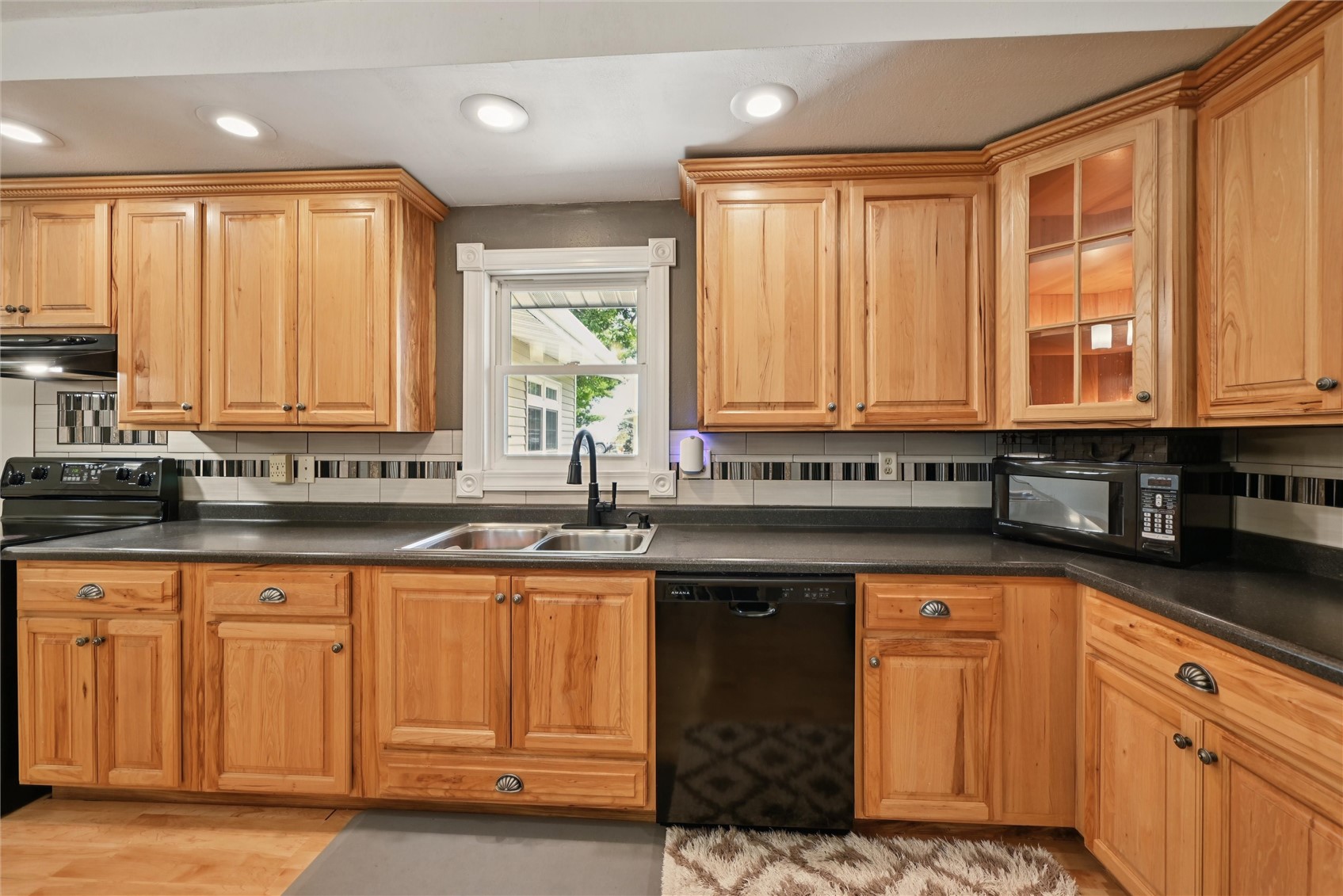 109 Elm Street Van Horne IA 52346