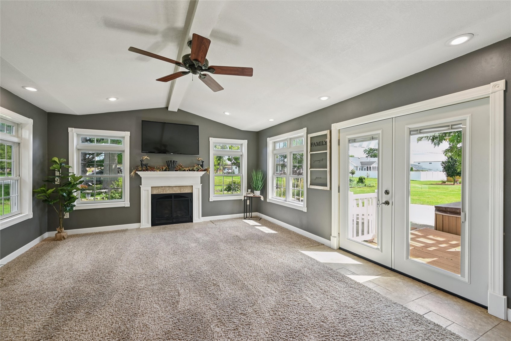 109 Elm Street Van Horne IA 52346