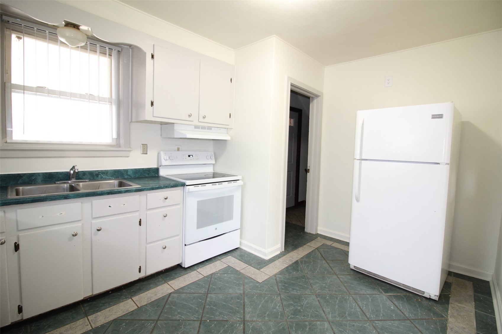1421 1st Avenue SW Cedar Rapids IA 52404