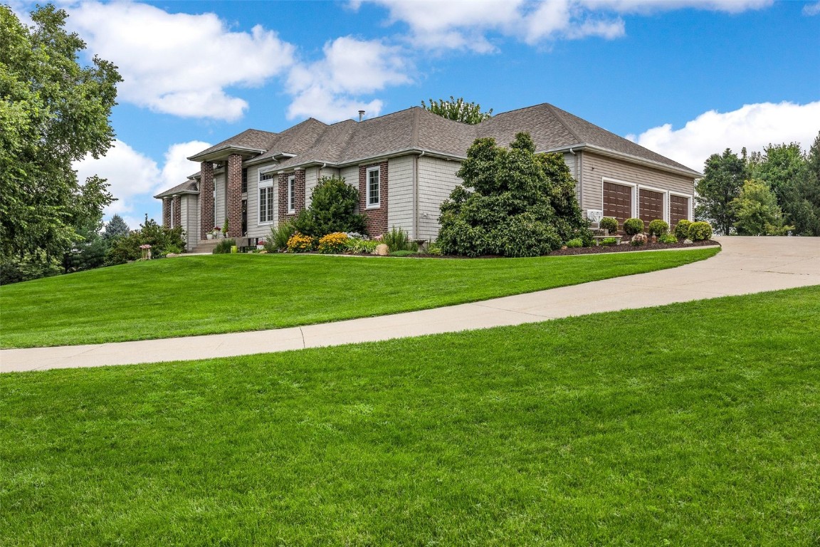 2470 Westwind Lane Cedar Rapids IA 52411