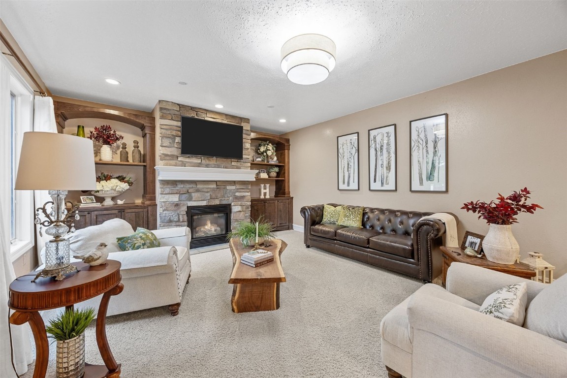 2470 Westwind Lane Cedar Rapids IA 52411