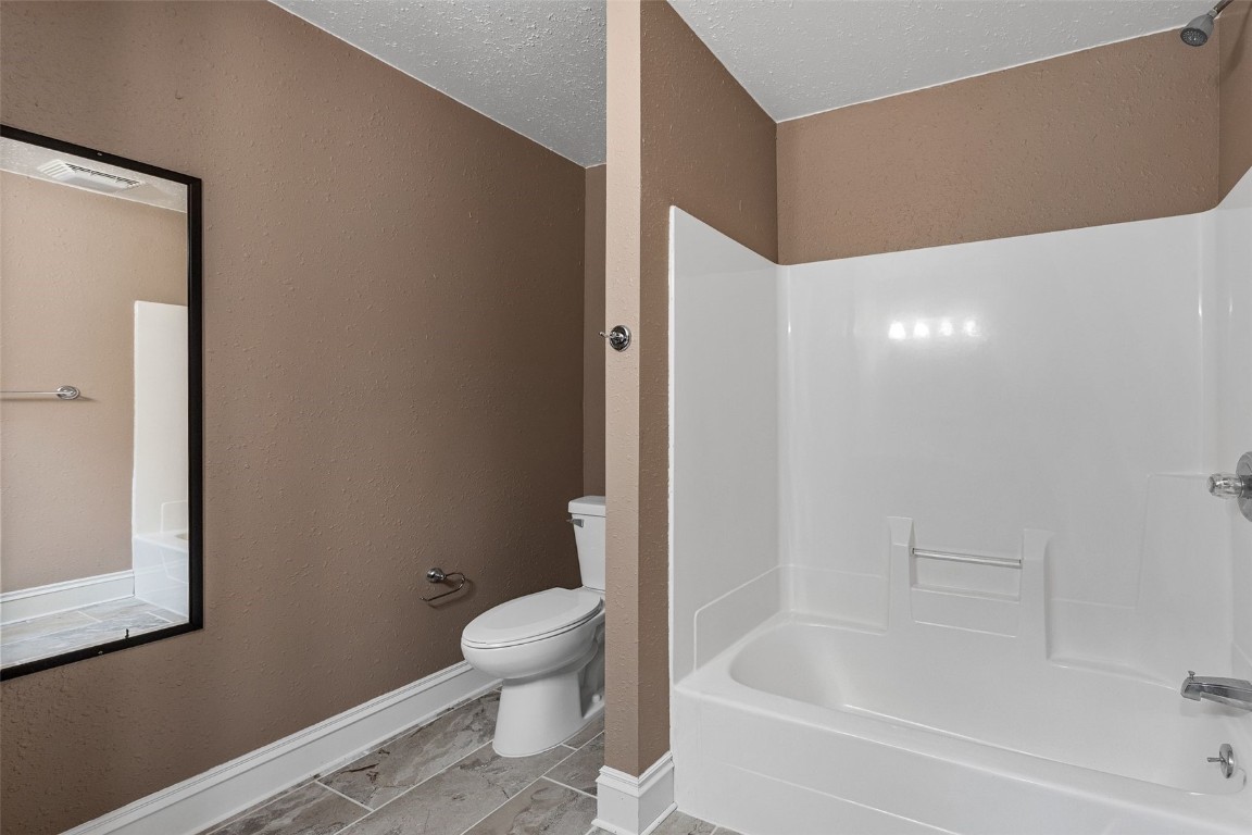 2470 Westwind Lane Cedar Rapids IA 52411