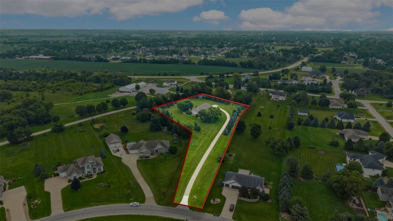 2470 Westwind Lane Cedar Rapids IA 52411