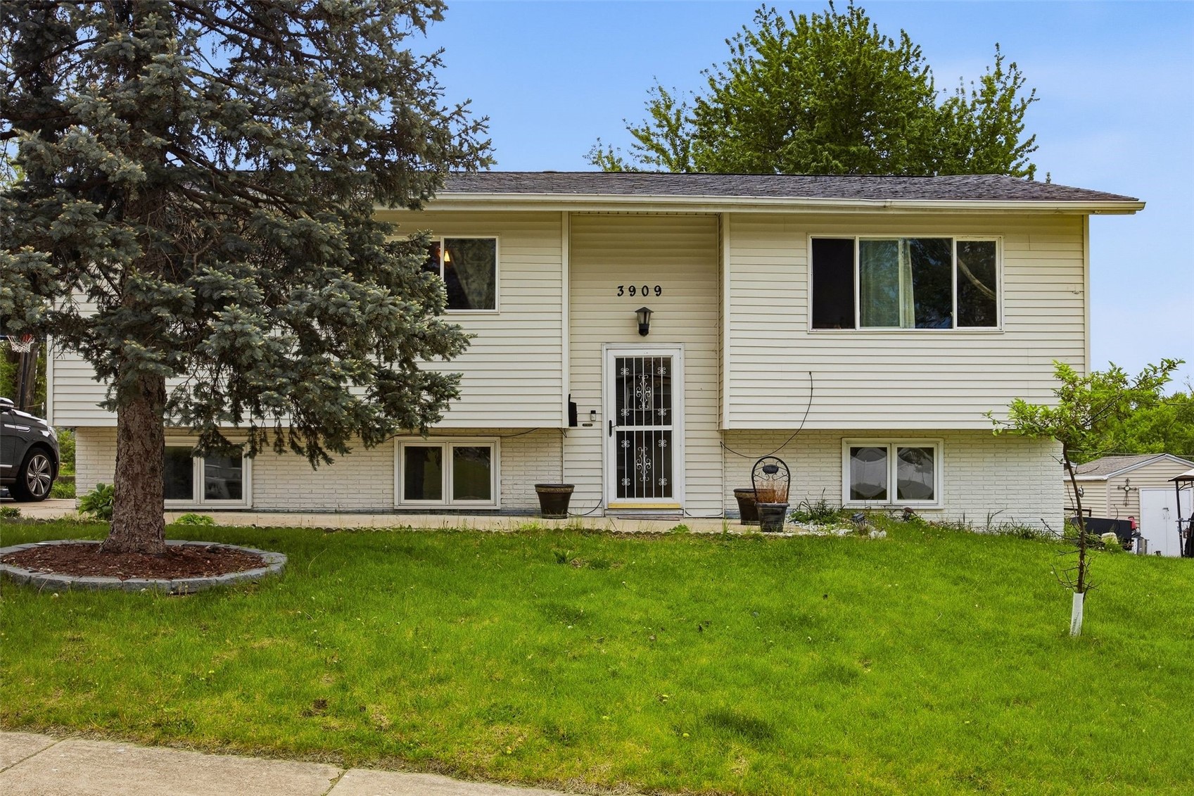 3909 13th Avenue SE Cedar Rapids IA 52403