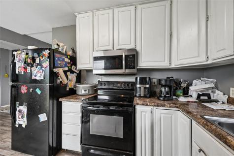 2797 Paris Road Central City IA 52214