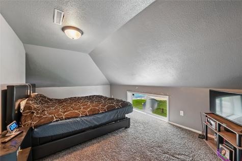 2797 Paris Road Central City IA 52214