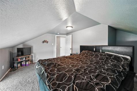 2797 Paris Road Central City IA 52214