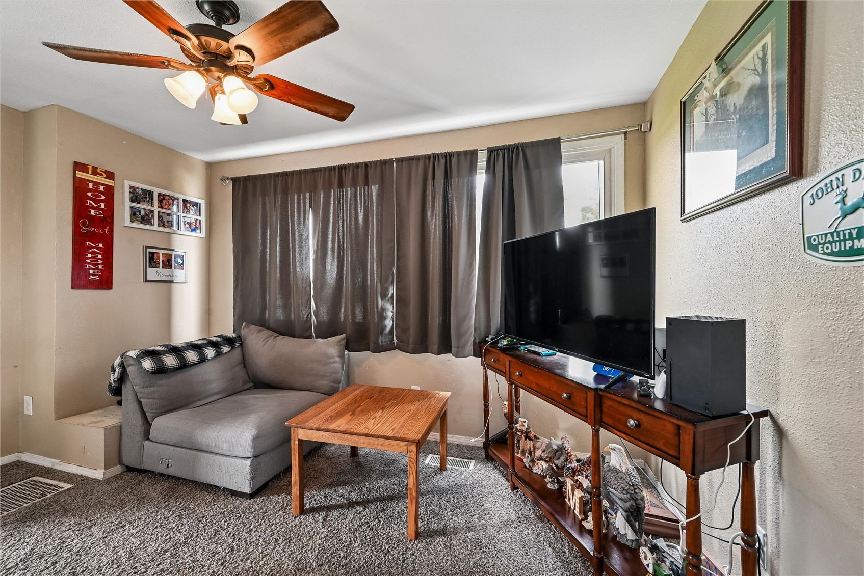 2797 Paris Road Central City IA 52214