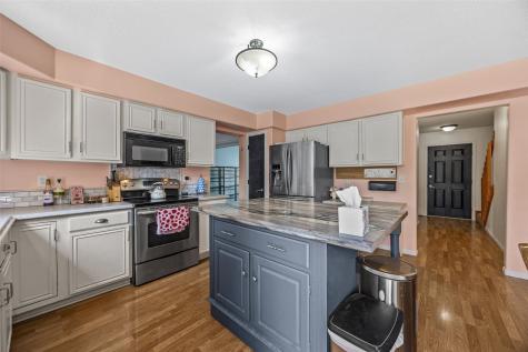 611 Deer Run Drive NE Cedar Rapids IA 52402