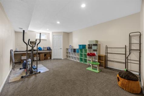 611 Deer Run Drive NE Cedar Rapids IA 52402