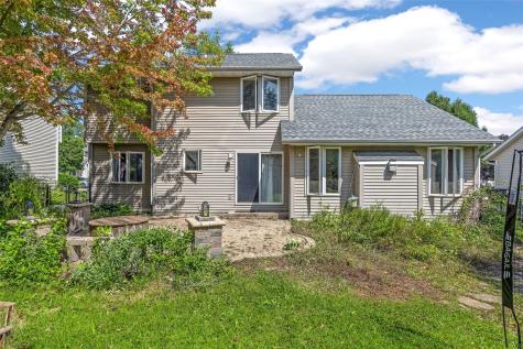 611 Deer Run Drive NE Cedar Rapids IA 52402
