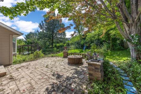 611 Deer Run Drive NE Cedar Rapids IA 52402