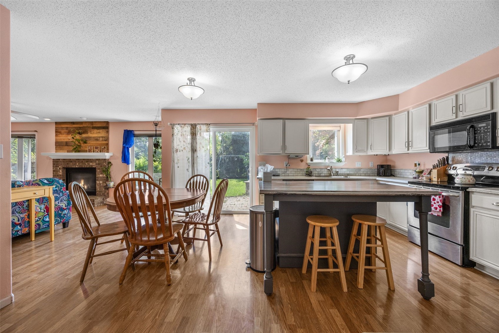 611 Deer Run Drive NE Cedar Rapids IA 52402