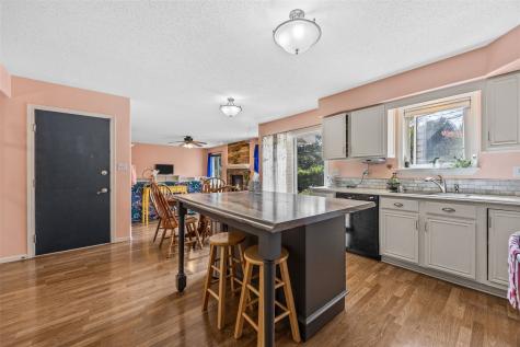 611 Deer Run Drive NE Cedar Rapids IA 52402