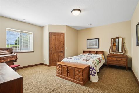 4060 Monarch Avenue Marion IA 52302