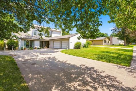 4248 Cottage Grove Parkway SE Cedar Rapids IA 52403