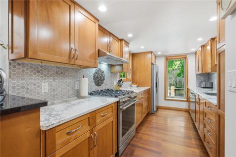 4248 Cottage Grove Parkway SE Cedar Rapids IA 52403